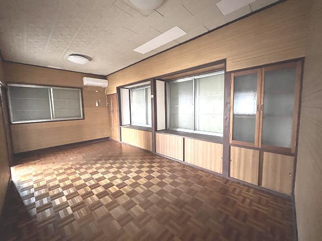主圖